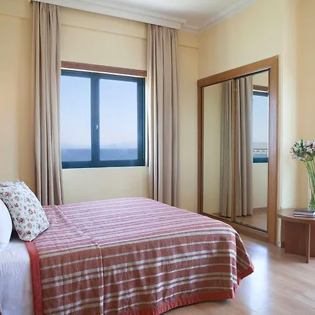 Ξενοδοχείο Ramada By Wyndham , Athens Club Attica Riviera 5*